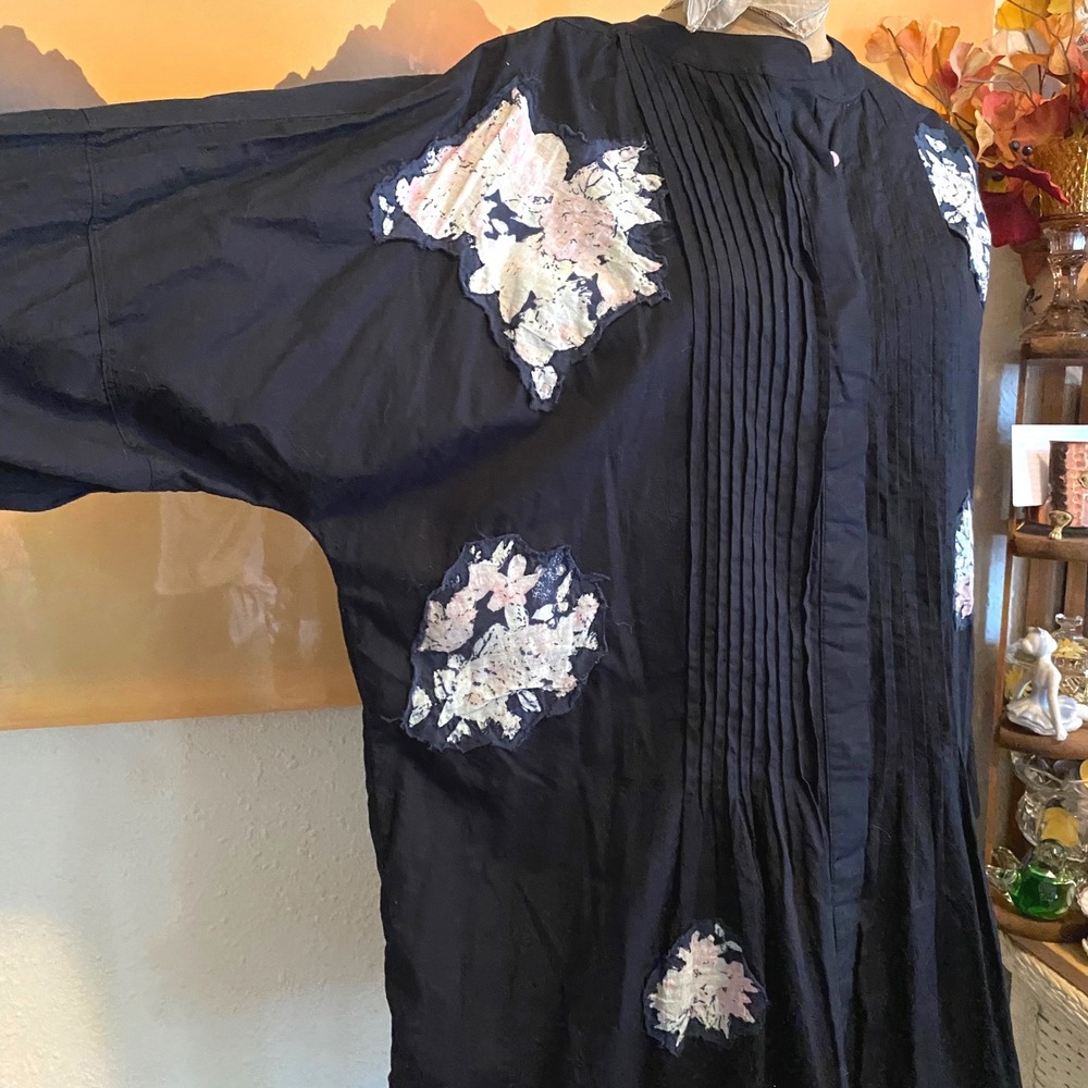 Free People Tunic Top Cottagecore Boho Floral Patch Pintuck Womens Small Black - Picture 4 of 9